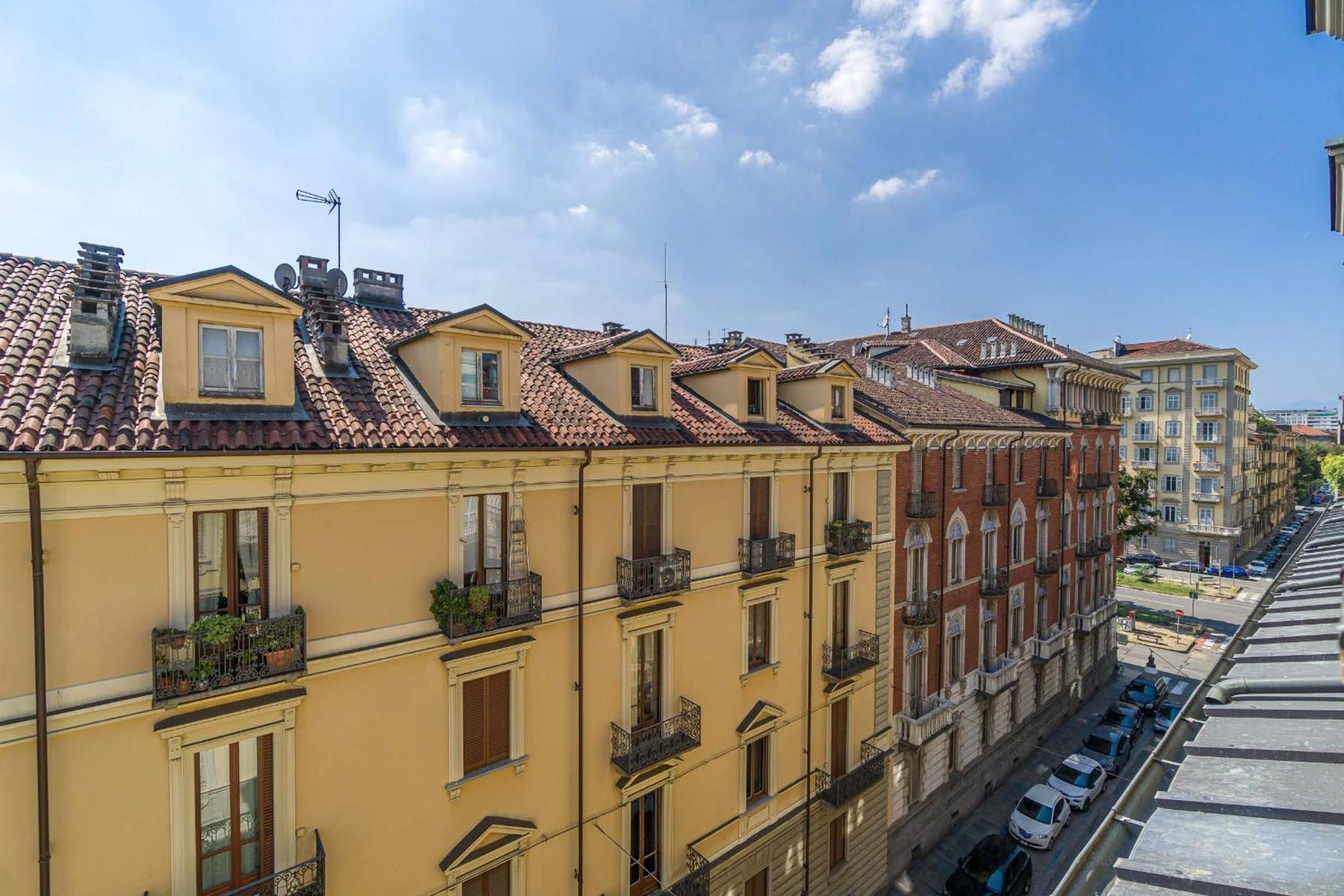Casa Valeggio Attic Apt Few Steps From Porta Nuova Apartment Turin Exterior photo